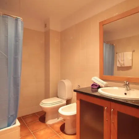 Family 2br 150 M. Lagos